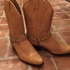 Ladies Cowgirl western boots NWOT
